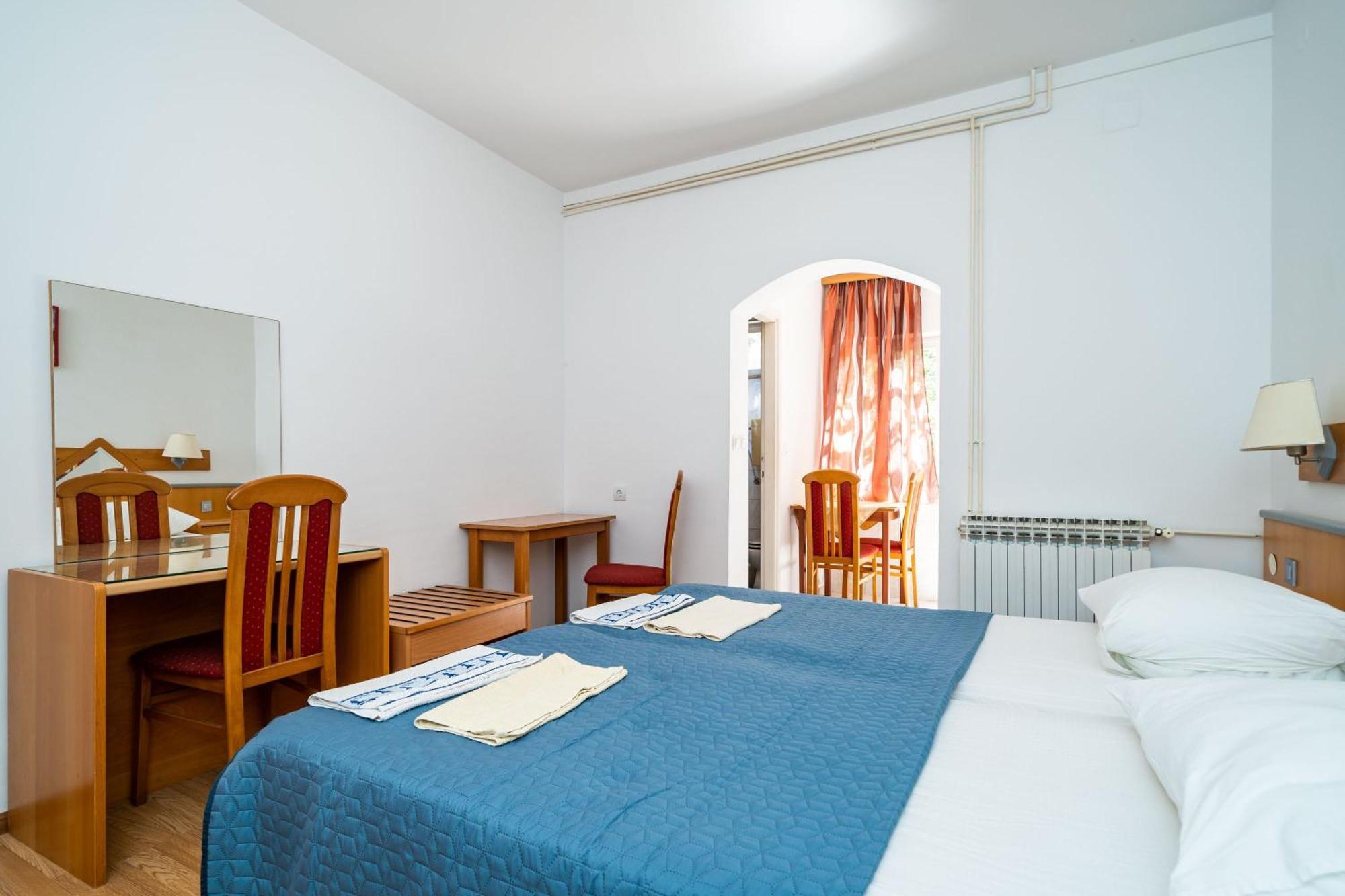 Apartments Klis Mlini Szoba fotó