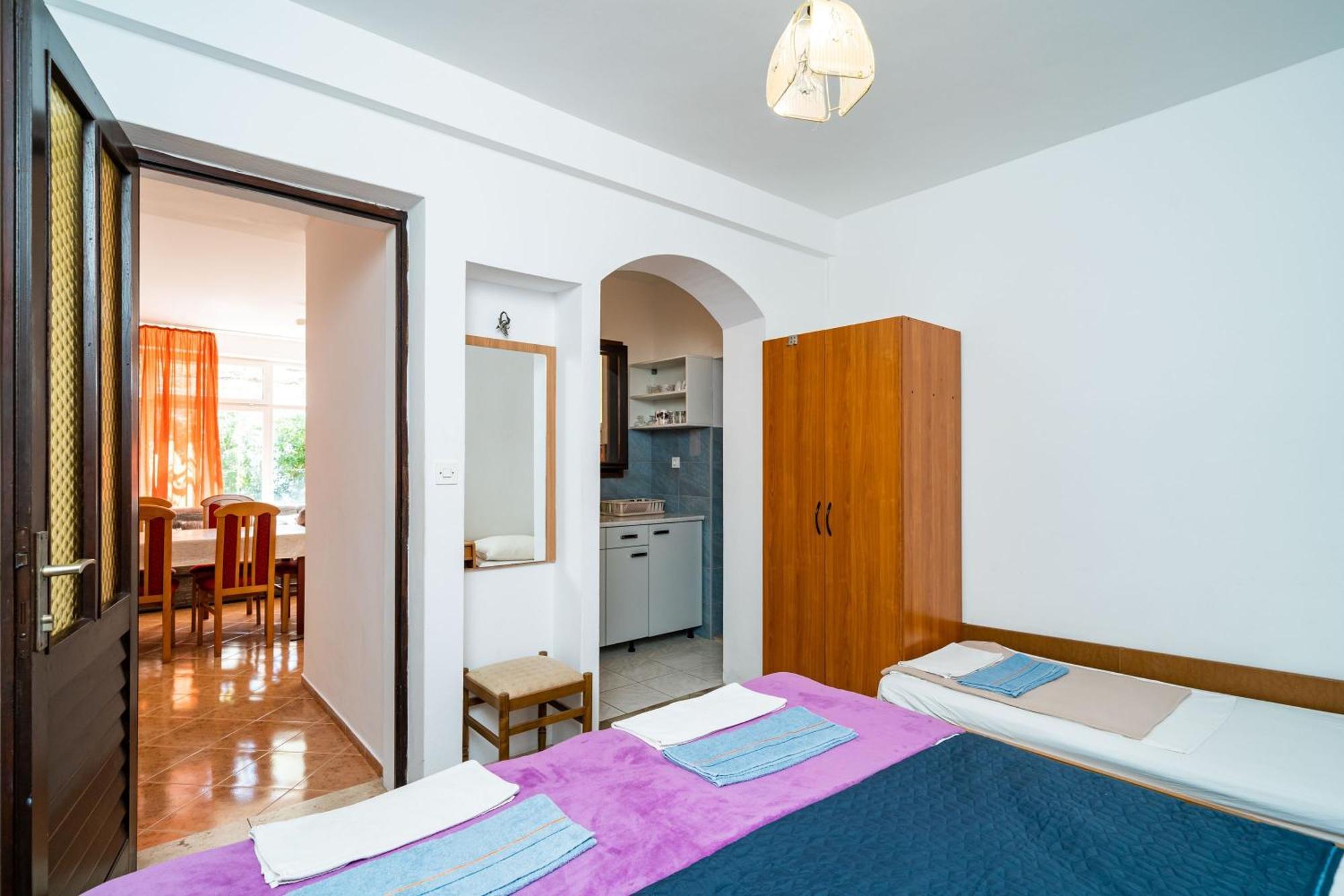 Apartments Klis Mlini Szoba fotó